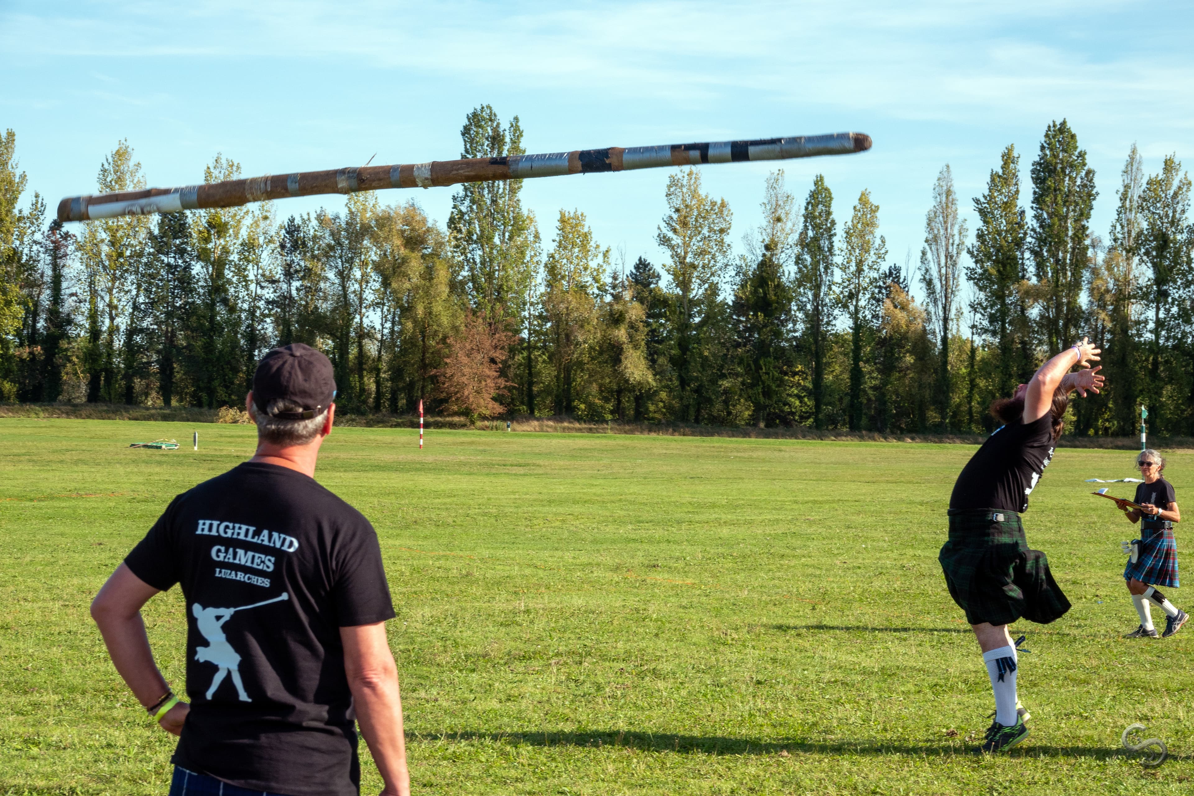 Démonstration de lancer de tronc aux Highland Games